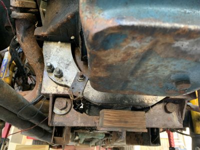 Transmission (Bracket) (Rear) 1.jpg