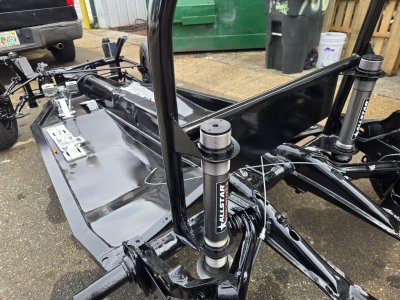 rear air jacks 202512.JPEG
